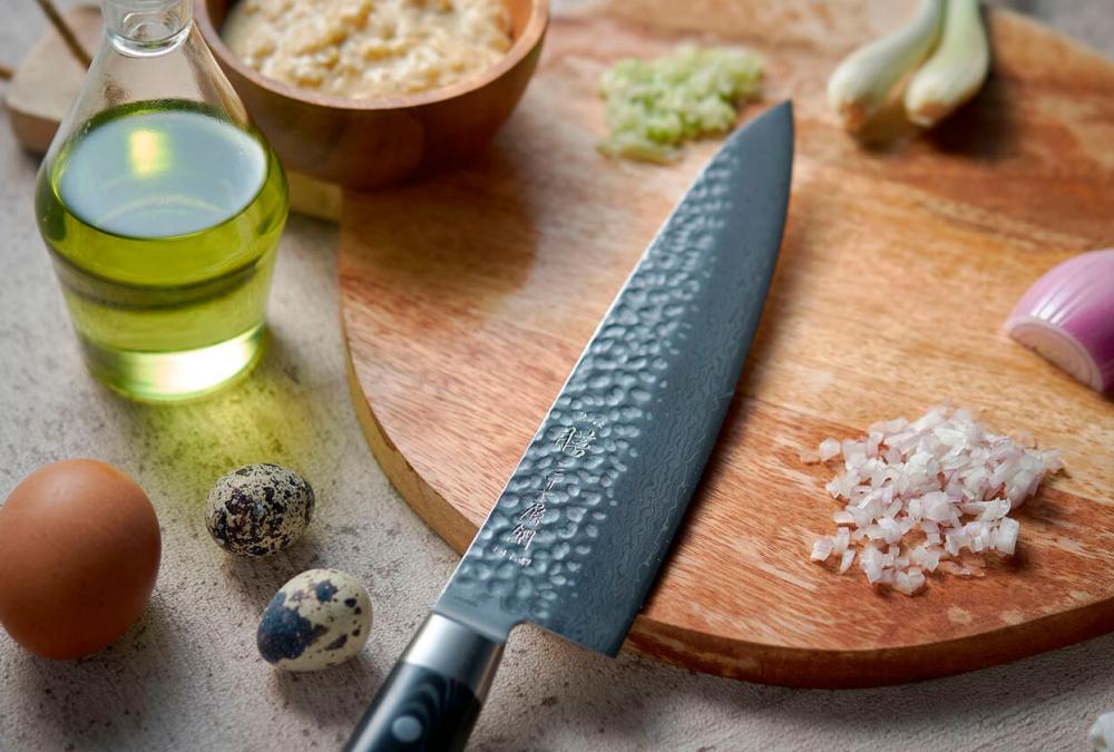 ZEN Japansk kniv fra Yaxell ZEN Japansk kniv fra Yaxell